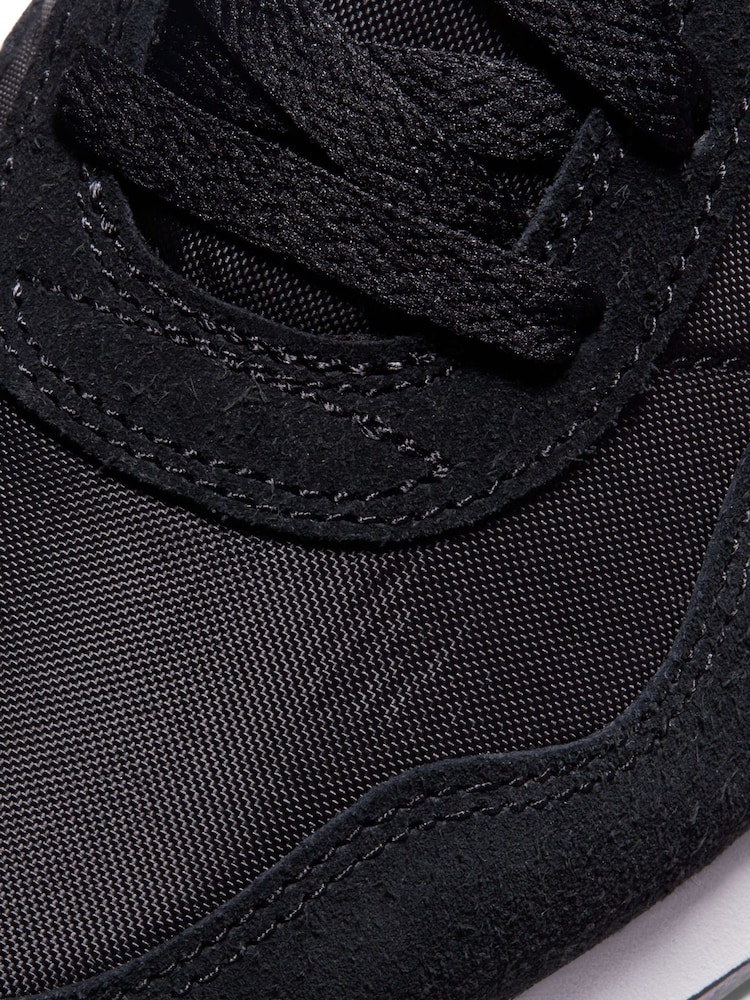 Nike Black/White Youth MD Valiant Trainers - Image 10 of 10