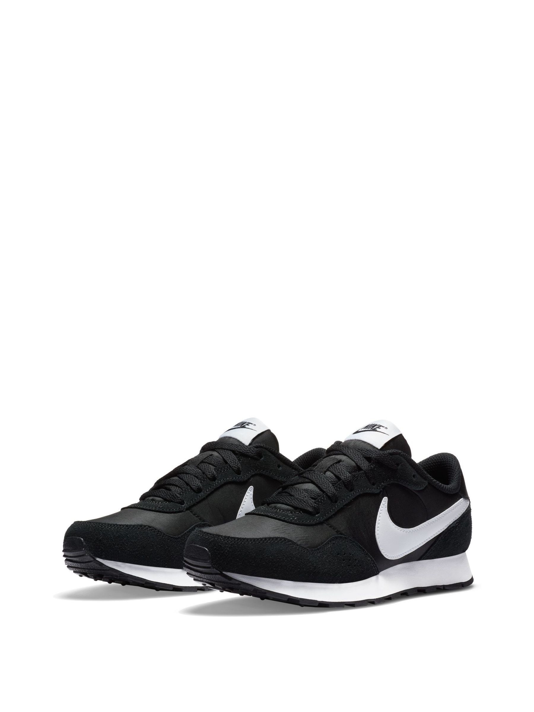 Nike black and white md runner trainers online