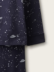 The White Company Pyjamas in Slim-Fit mit im Dunkeln leuchtendem Weltraumdesign, Mischung - Bild 4 von 4