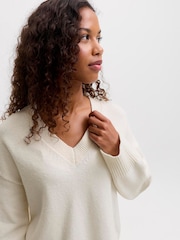 JJXX Deep V-Neck Relaxed Jumper - Image 3 de 7