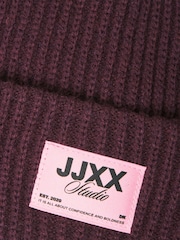 JJXX Purple Ribbed Beanie in Burgundy with Contrast Patch - Image 3 of 5