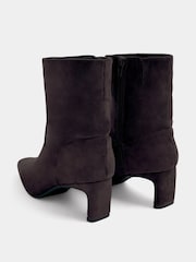 Yours Curve Brown Soft Square Toe Kitten Heel Ankle Boots in Wide E Fit - Image 4 of 5