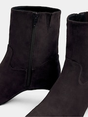 Yours Curve Brown Soft Square Toe Kitten Heel Ankle Boots in Wide E Fit - Image 5 of 5