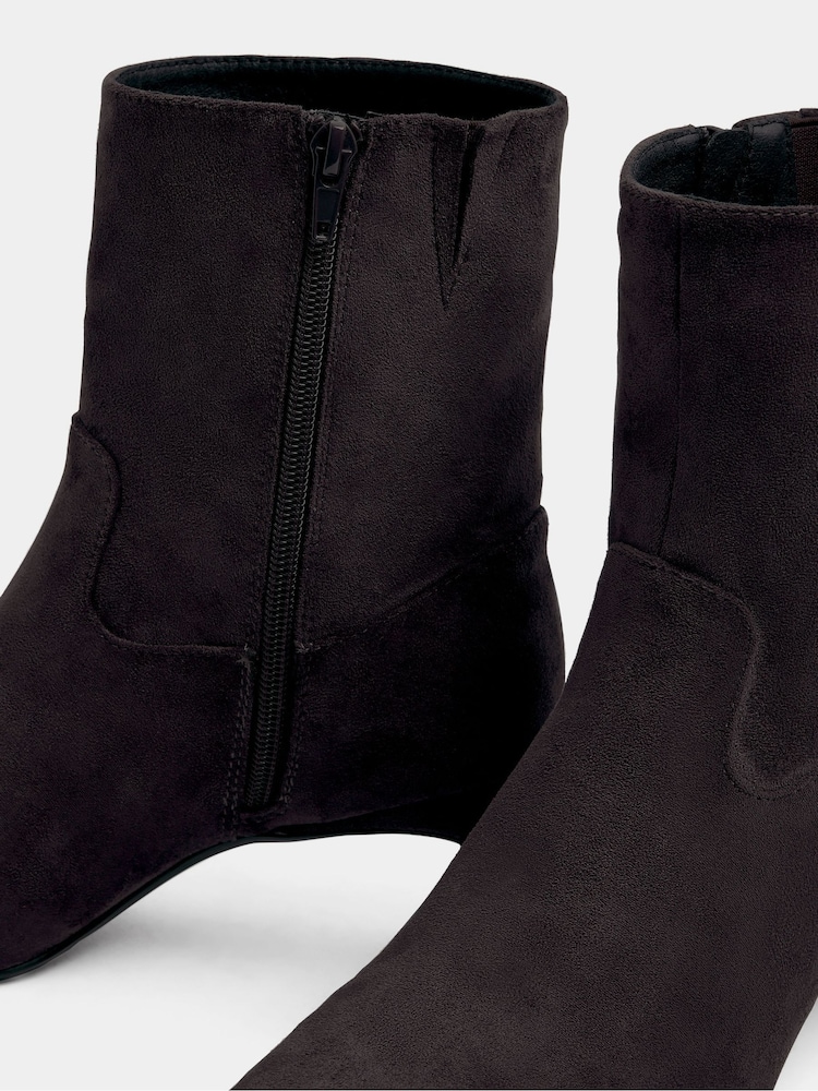 Yours Curve Brown Soft Square Toe Kitten Heel Ankle Boots in Wide E Fit - Image 5 of 5 Yours Curve Brown Soft Square Toe Kitten Heel Ankle Boots in Wide E Fit - Image 5 of 5