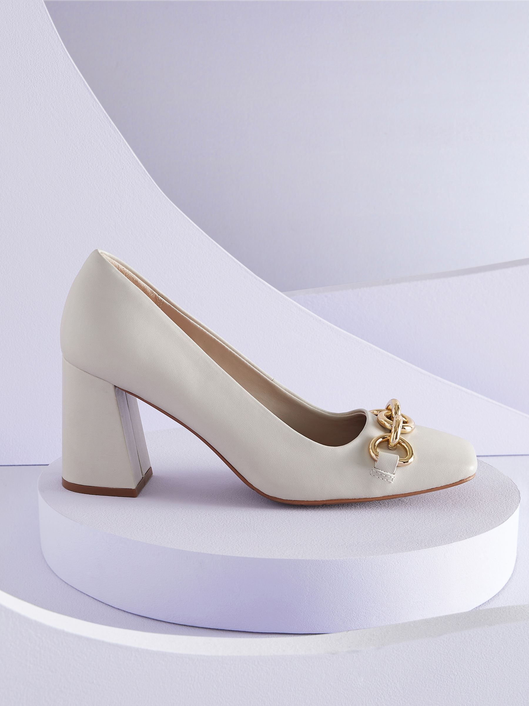 Square toe pumps 219 sale