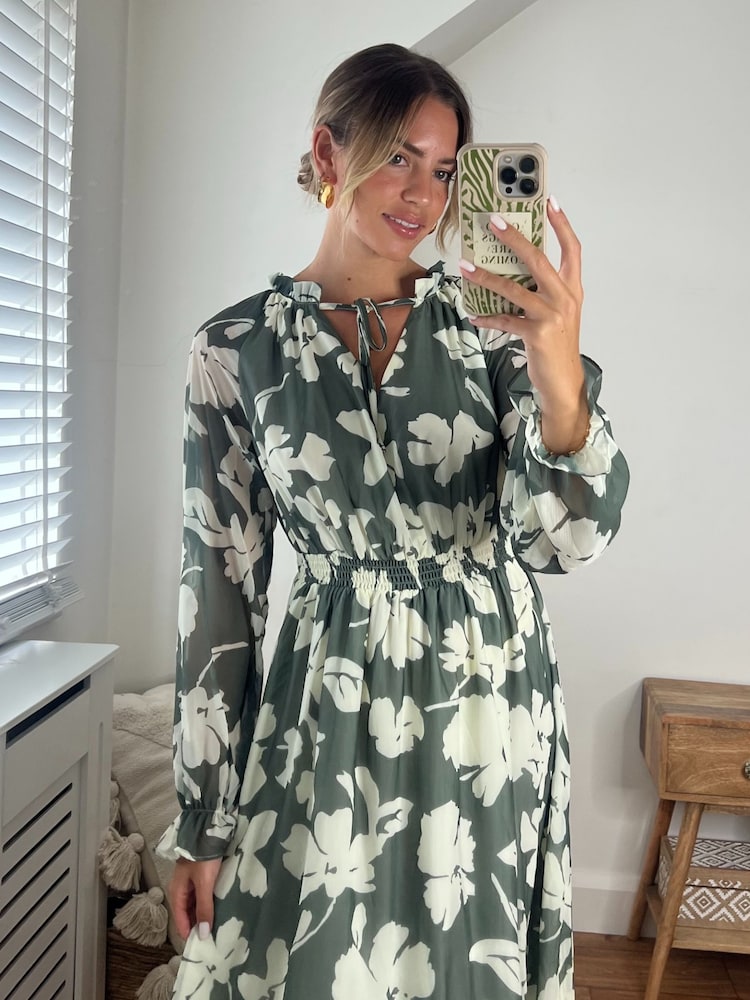 Style Cheat Green Gwen Elasticated Waist Midi Dress - Image 4 of 4