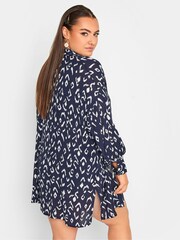 Yours Curve Blue Ikat Crinkle Beach Shirt - Image 3 of 4