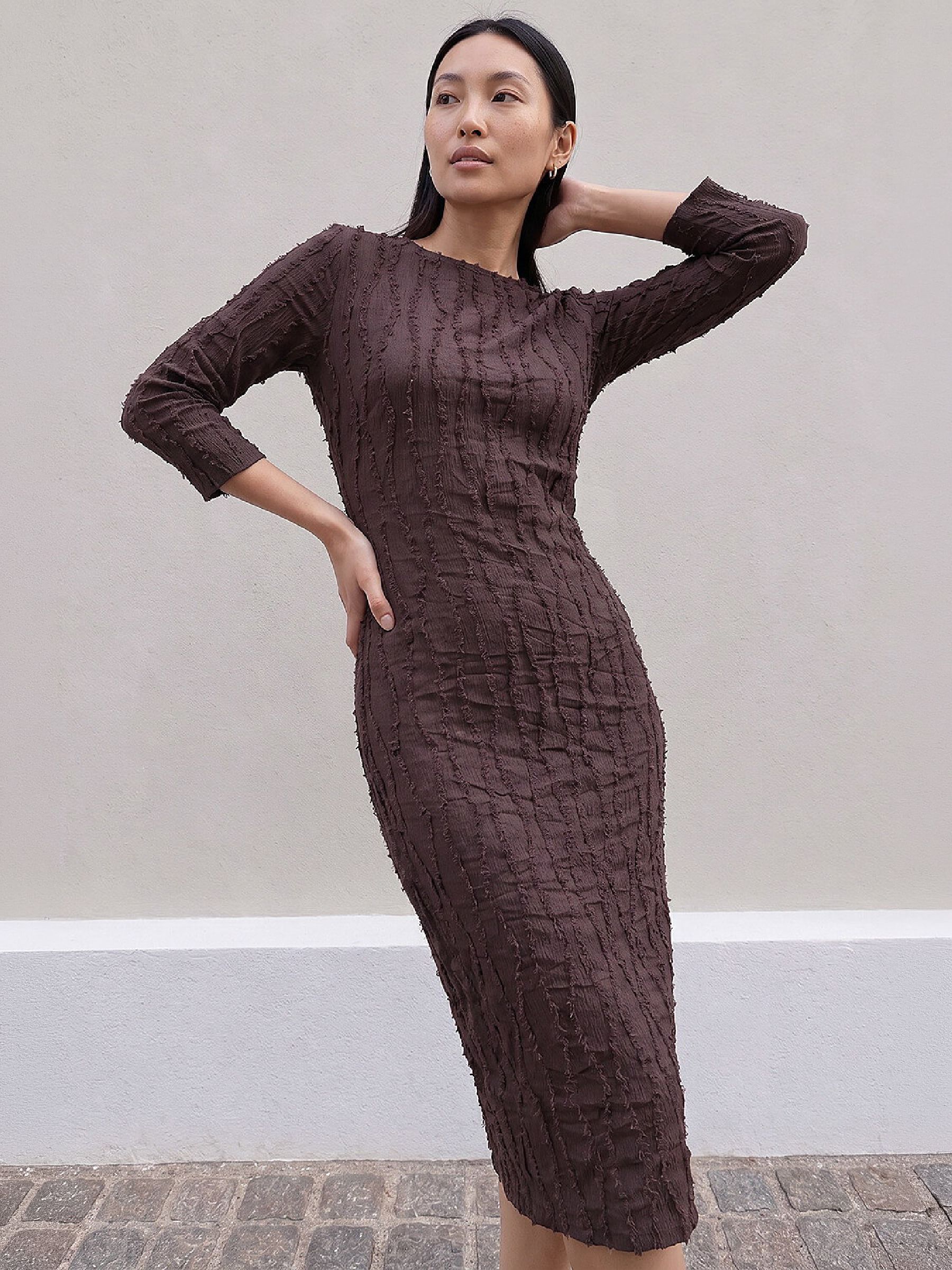 Roman Women's Textured Midi Dress in Chocolate | Size: 18 - Image 2