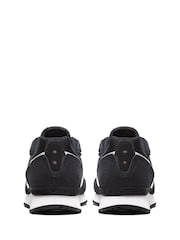 Nike Black Venture Runner Trainers - Image 3 of 12