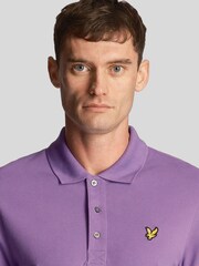 لون بنفسجي - قميص بولو كلاسيكي من Lyle & Scott  - صورة 4 من 4