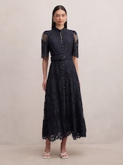 Forever New Liberty Flutter Sleeves Lace Midi Dress - Bild 1 von 4