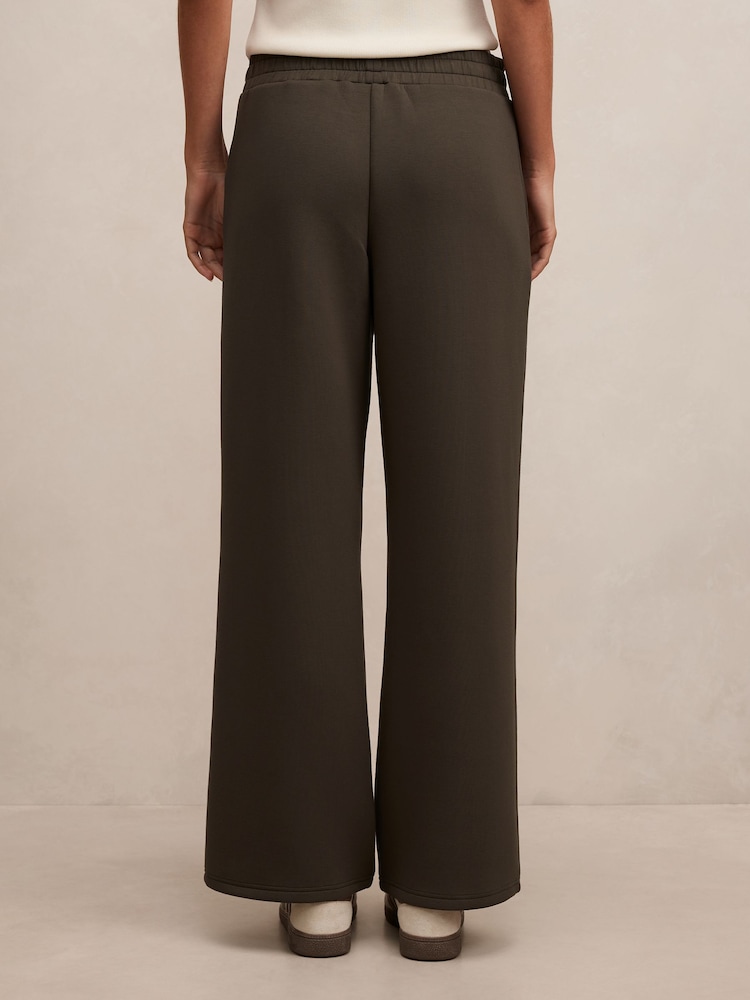 Forever New Green Hunter Wide Leg Lounge Trousers - Image 2 of 5 Forever New Green Hunter Wide Leg Lounge Trousers - Image 2 of 5