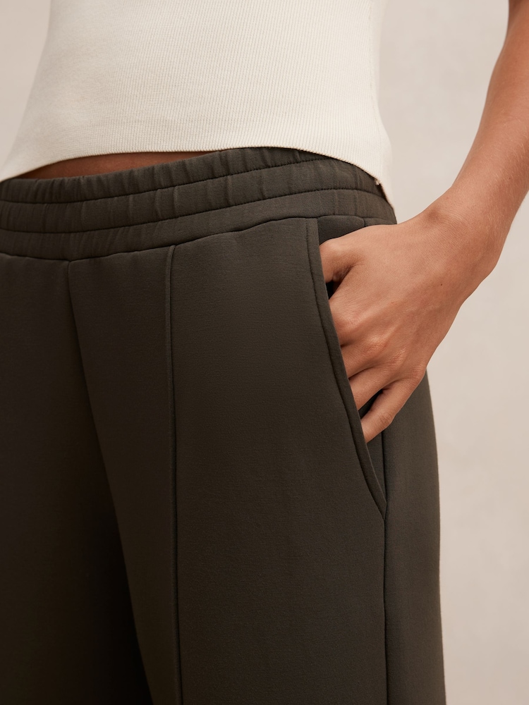 Forever New Green Hunter Wide Leg Lounge Trousers - Image 5 of 5 Forever New Green Hunter Wide Leg Lounge Trousers - Image 5 of 5