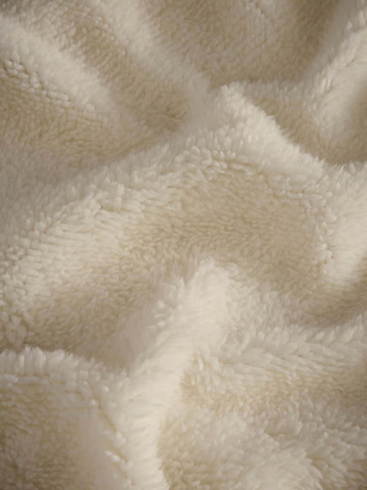 Cream Soft Teddy Fleece Duvet Cover and Pillowcase Set - Image 4 of 4