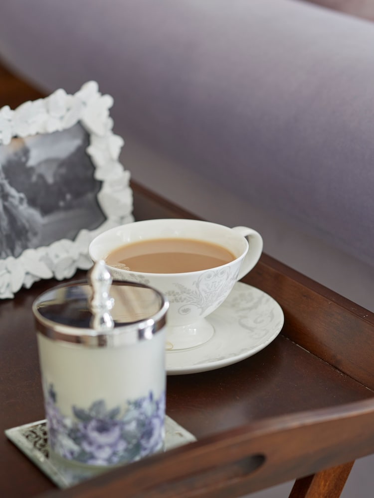 Laura Ashley Dark Chestnut Garrat Butler's Tray - Image 5 of 5