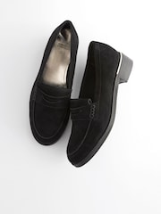 črna - Mokasini iz usnja in semiša z obrobo na hrbtu Forever Comfort® - Slika 5 iz 8