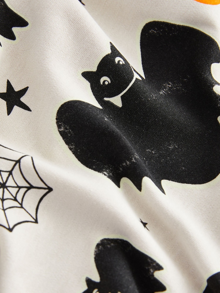 Glow-in-the-Dark-Fledermaus-Print - Kuscheliges Halloween-Pyjama-Set aus 100 % Baumwolle (9 M.-10 J.) - Bild 8 von 8 Glow-in-the-Dark-Fledermaus-Print - Kuscheliges Halloween-Pyjama-Set aus 100 % Baumwolle (9 M.-10 J.) - Bild 8 von 8