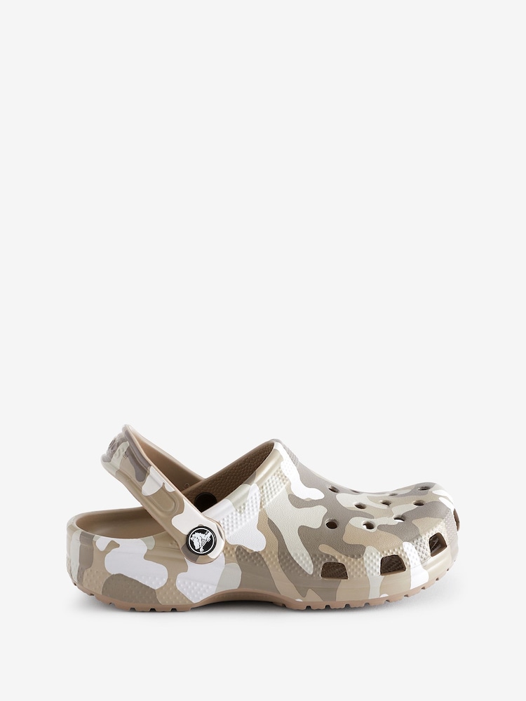 Crocs Brown Classic Kids Unisex Clogs - Image 1 of 4 Crocs Brown Classic Kids Unisex Clogs - Image 1 of 4
