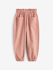 Pink/Pink - Paperbag-Jeans mit Bindegürtel im Bund (3–16 J.) - Bild 2 von 3