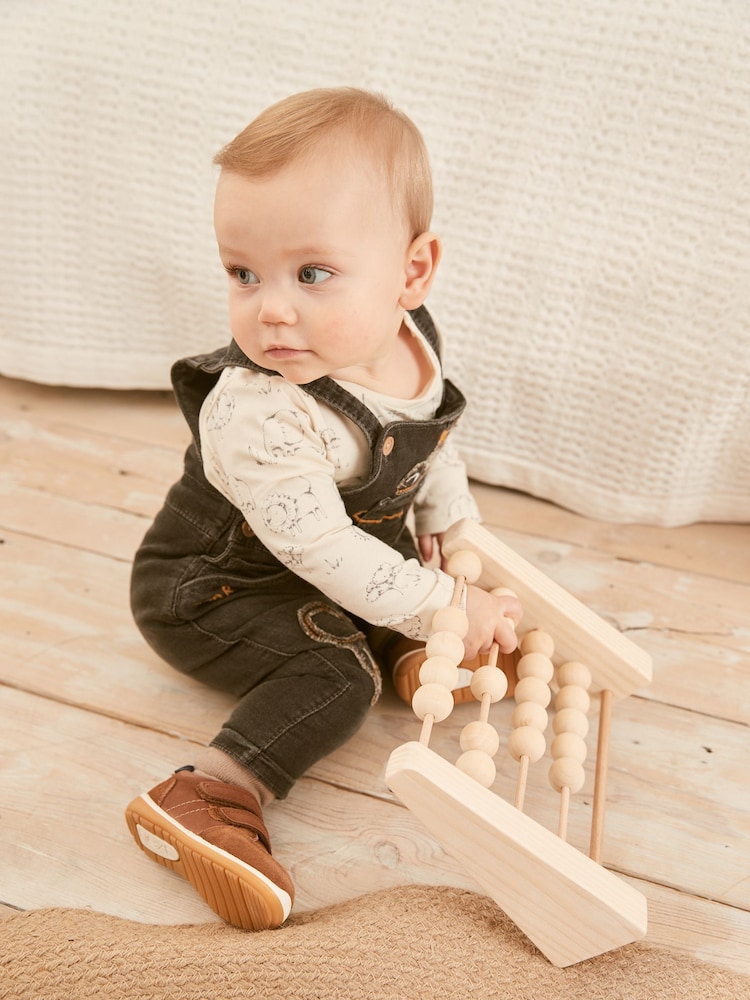 Rjava - Usnjeni čevlji z zapenjanjem na ježka First Walker Baby - Slika 2 iz 13 Rjava - Usnjeni čevlji z zapenjanjem na ježka First Walker Baby - Slika 2 iz 13