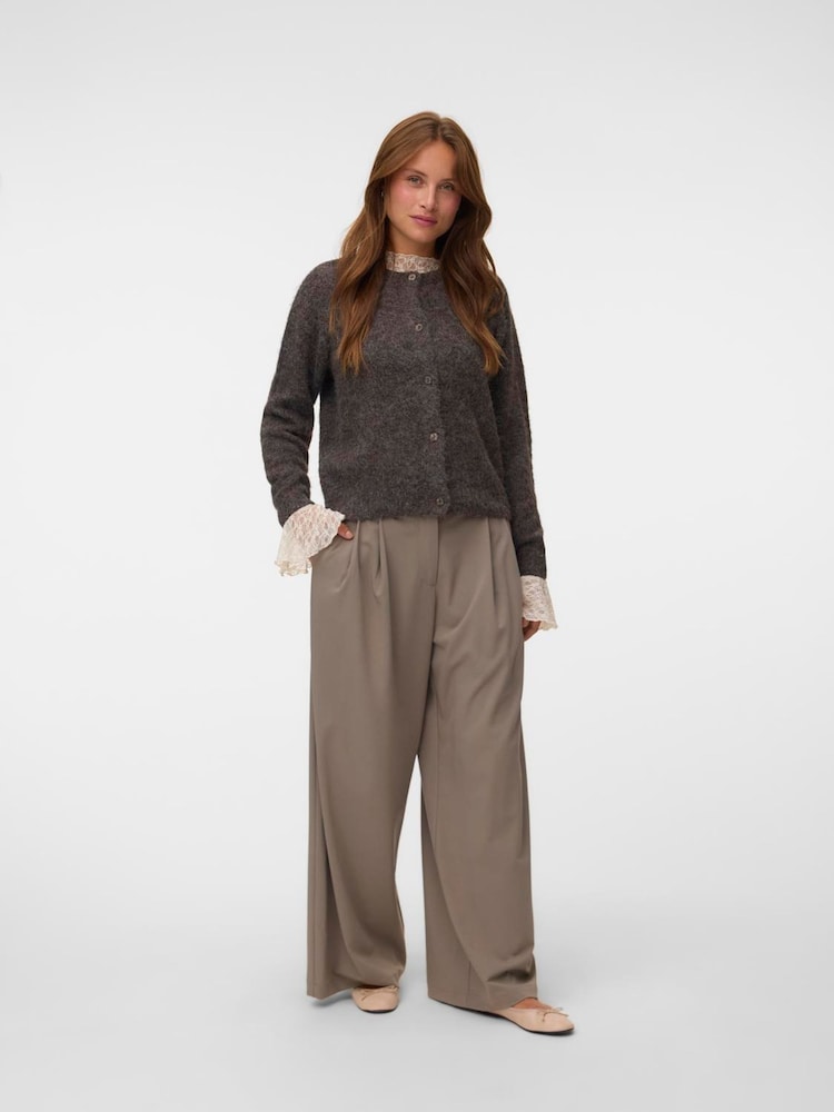 VERO MODA Brown Knitted Button Down Cardigan - Image 2 of 5 VERO MODA Brown Knitted Button Down Cardigan - Image 2 of 5