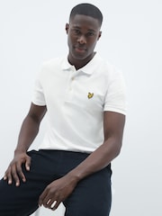 أبيض - قميص بولو كلاسيكي من Lyle & Scott  - صورة 1 من 7