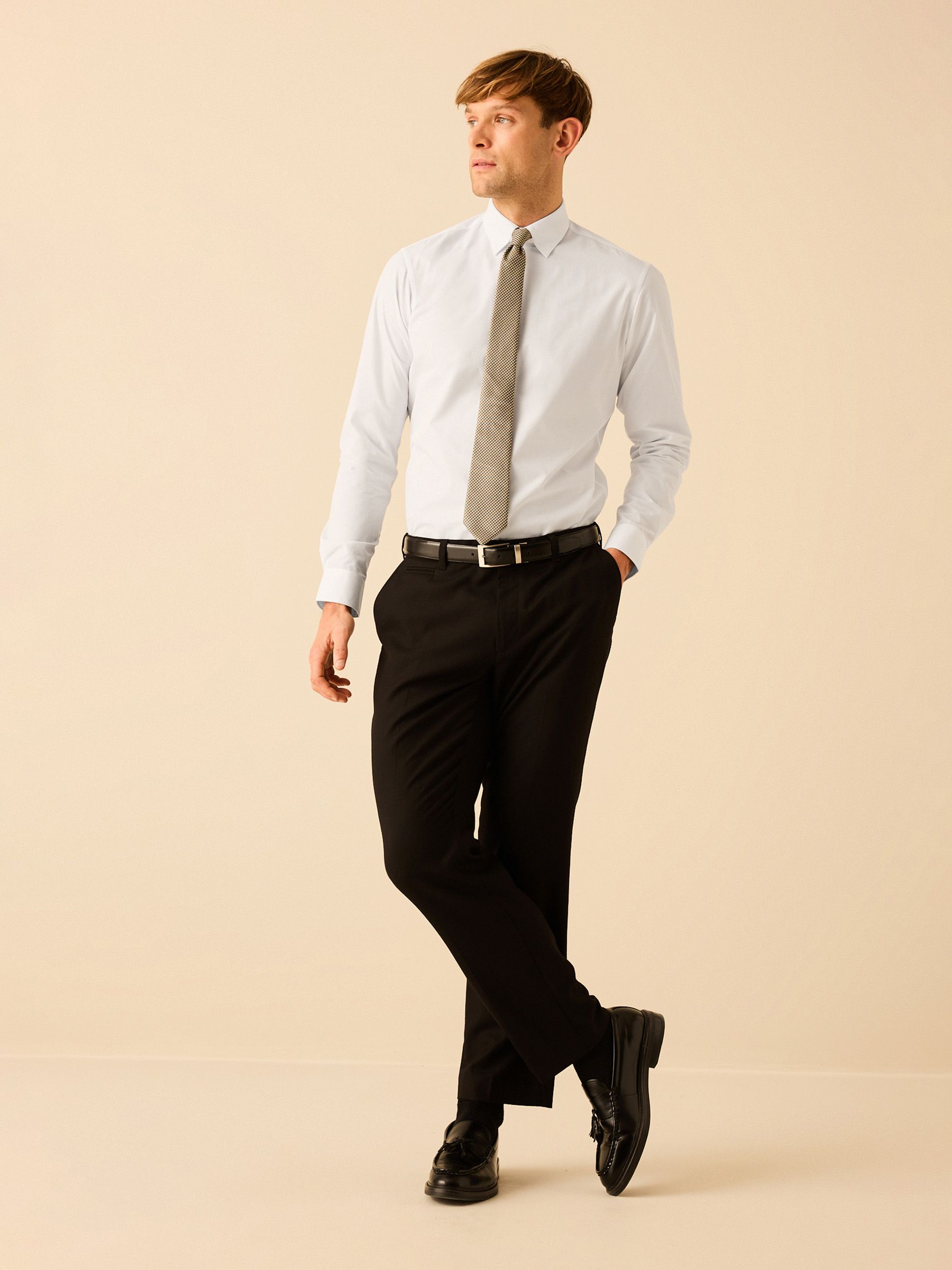 Buy White Single Cuff Slim Fit Easy Care Tab Collar Oxford
