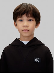 هودي بشعار الماركة من Calvin Klein - صورة 4 من 6