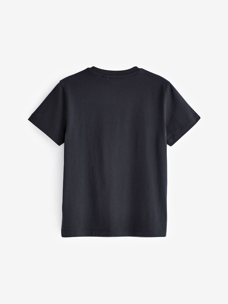 „Good Vibes", Schwarz - Kurzärmlige T-Shirts mit Grafik 100% Baumwolle 2er-Pack (3–16Jahre) - Bild 2 von 3 „Good Vibes", Schwarz - Kurzärmlige T-Shirts mit Grafik 100% Baumwolle 2er-Pack (3–16Jahre) - Bild 2 von 3