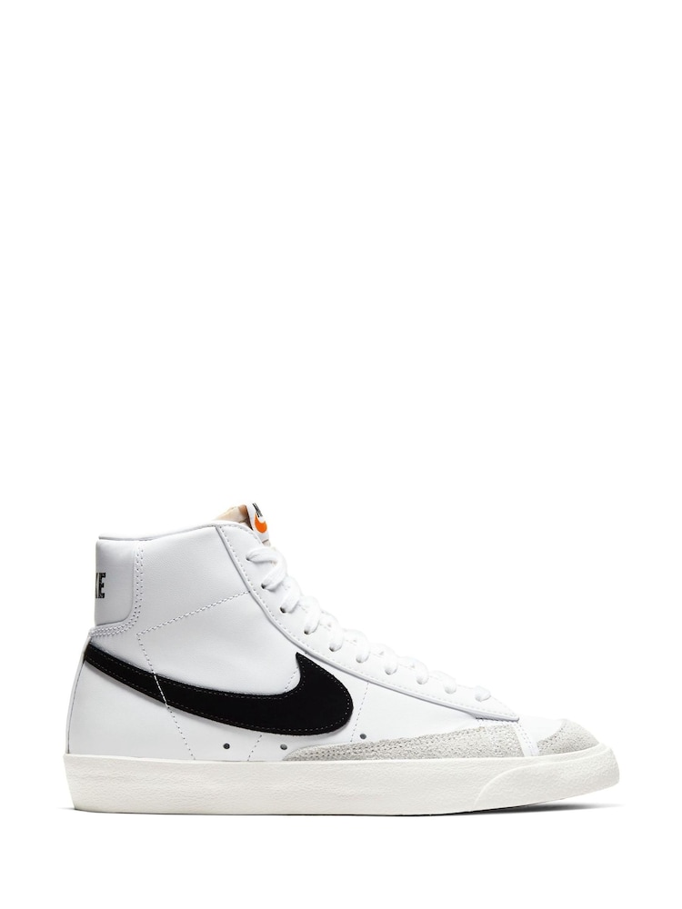 Bela - Srednje visoki športni copati Nike Blazer  - Slika 1 iz 12