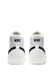 Bela - Srednje visoki športni copati Nike Blazer  - Slika 7 iz 12