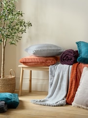 Catherine Lansfield Silver Velvet And Faux Fur Soft and Cosy Throw - Image 5 of 5
