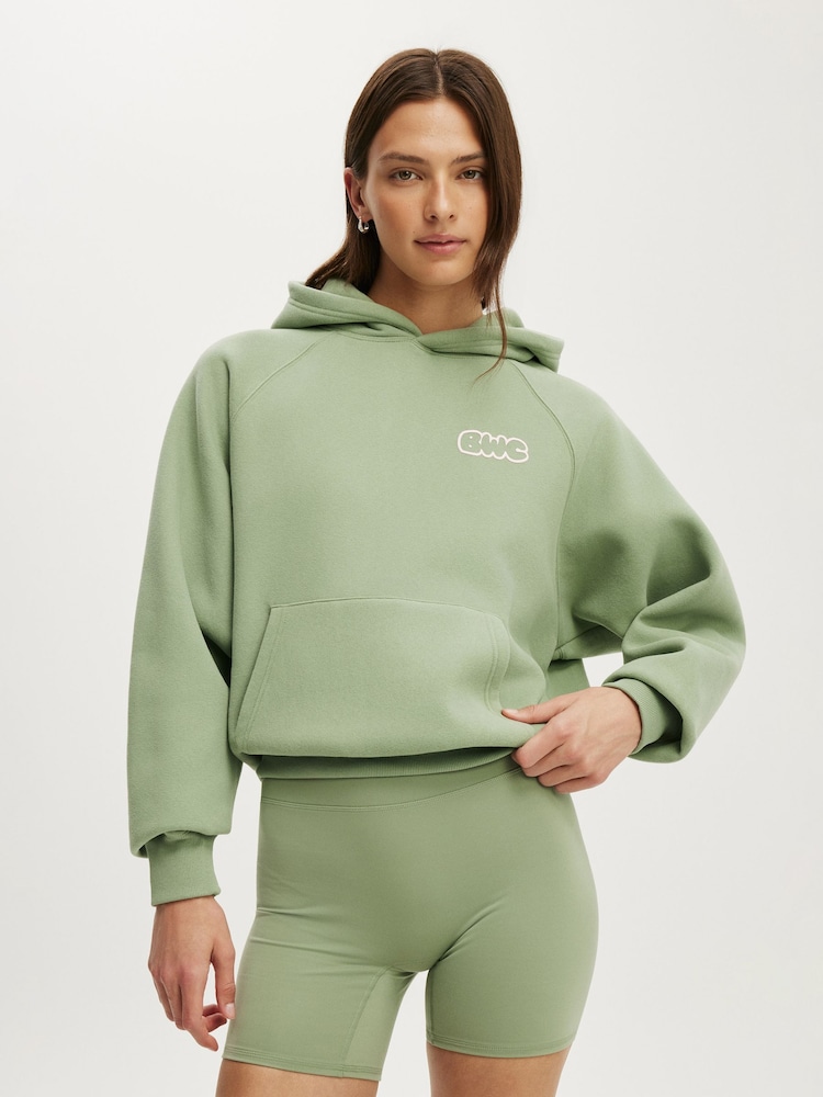 Zaļš - Cotton On Plush Premium Graphic Raglan kapučjakas - Attēls 2 no 5