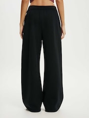 Negro - Pantalones de chándal de pierna ancha con lazo en la cintura y felpa de Cotton On - Imagen 6 de 6