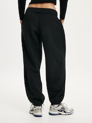 Negro - Pantalones de chándal de felpa estilo boyfriend de Cotton On - Imagen 4 de 5