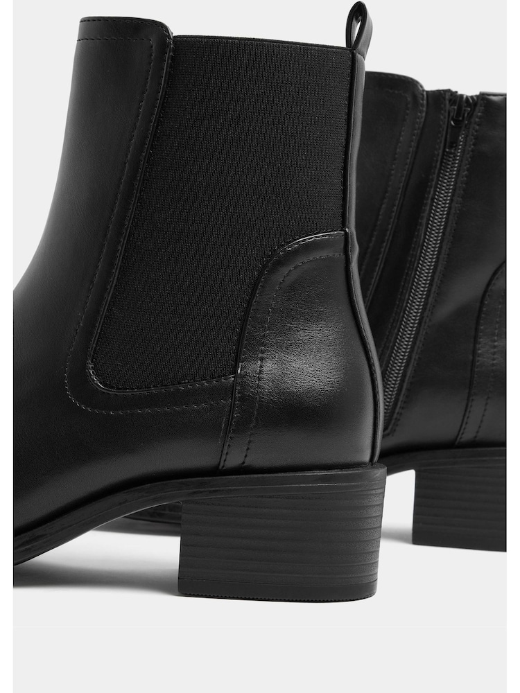 Yours Curve Black Extra Wide Fit Block Heel Chelsea Boots - Image 5 of 5 Yours Curve Black Extra Wide Fit Block Heel Chelsea Boots - Image 5 of 5