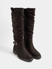 Brun - Bottes Yours Curve hauteur genou avec boucle en faux daim en Wide E Fit - Image 4 de 6