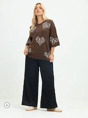 Yours Curve Brown Limited Heart Leopard Knitted Boxy Top - Image 2 of 6