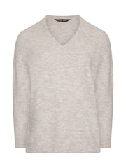Yours Curve Natural Knitted V-Neckline Jumper - Image 5 of 6
