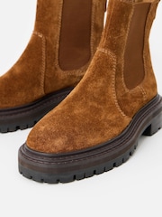 Oliver Bonas Tan Chunky Suede Chelsea Boots - صورة 3 من 6