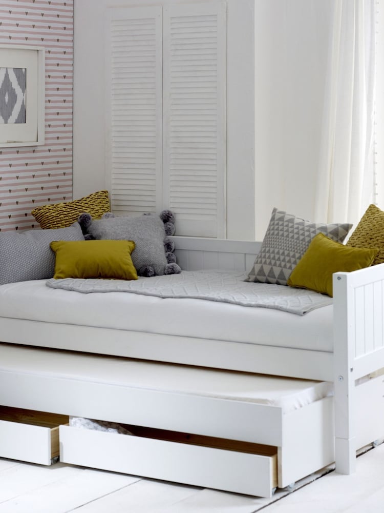 Flexa Kids White Avenue Kids Nordic Daybed With Storage Drawers And Pull-Out Bed - Image 2 of 4
