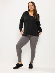 Yours Curve Black Knitted V-Neckline Jumper - Image 2 of 4