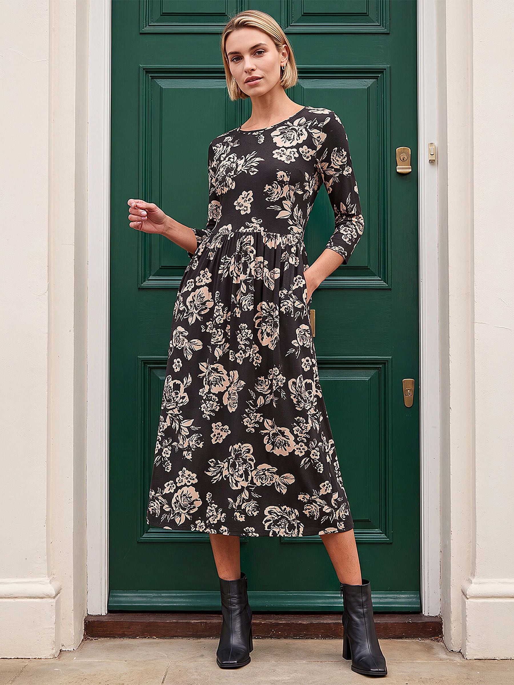 Roman Black Floral Pocket Stretch Midi Dress - Image 6