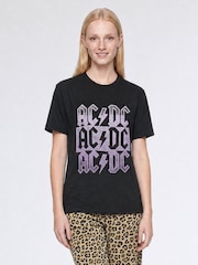 Brands In ACDC-logo-musikkpysjamas - Bilde 2 av 3