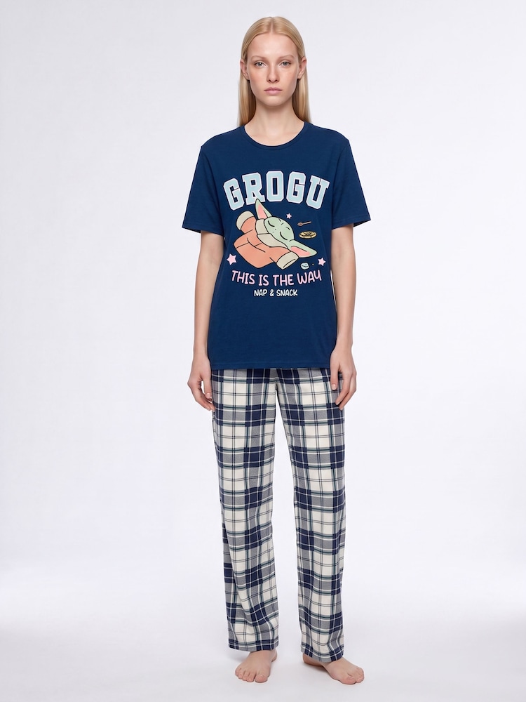 بيجامات Star Wars Grogu This Is The Way من Brands In - صورة 1 من 3 بيجامات Star Wars Grogu This Is The Way من Brands In - صورة 1 من 3
