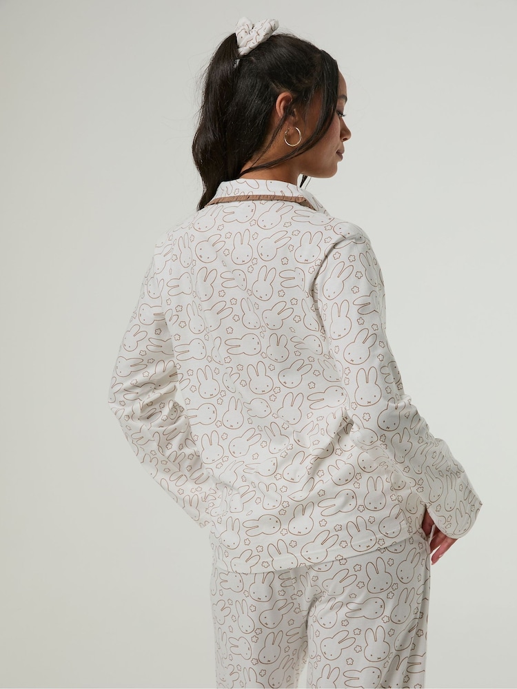 Skinnydip White Miffy Flower Pyjamas Set with Scrunchie - Image 2 of 5 Skinnydip White Miffy Flower Pyjamas Set with Scrunchie - Image 2 of 5