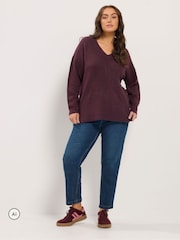 Yours Curve Red Knitted V-Neckline Jumper - Image 2 of 6