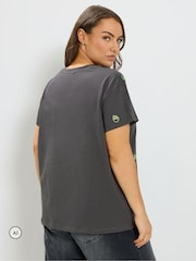 Yours Curve Core Skull Embroidered T-Shirt - 6суретінің 3 суреті