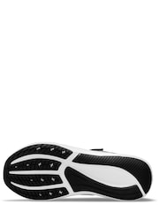 Nike Black/White Star Runner 3 Junior Trainers - Image 6 of 9
