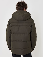 أخضر - معطف منفوخ بهودي مقاوم لرذاذ الماء وغطاء رأس مبطن بالفرو الصناعي من Threadbare - صورة 4 من 5